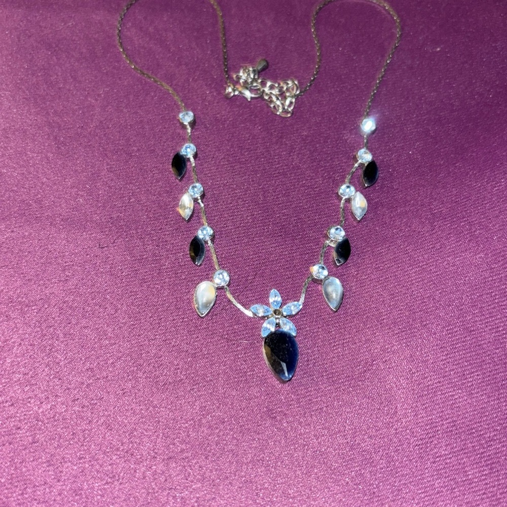 Vintage blue gemmed necklace